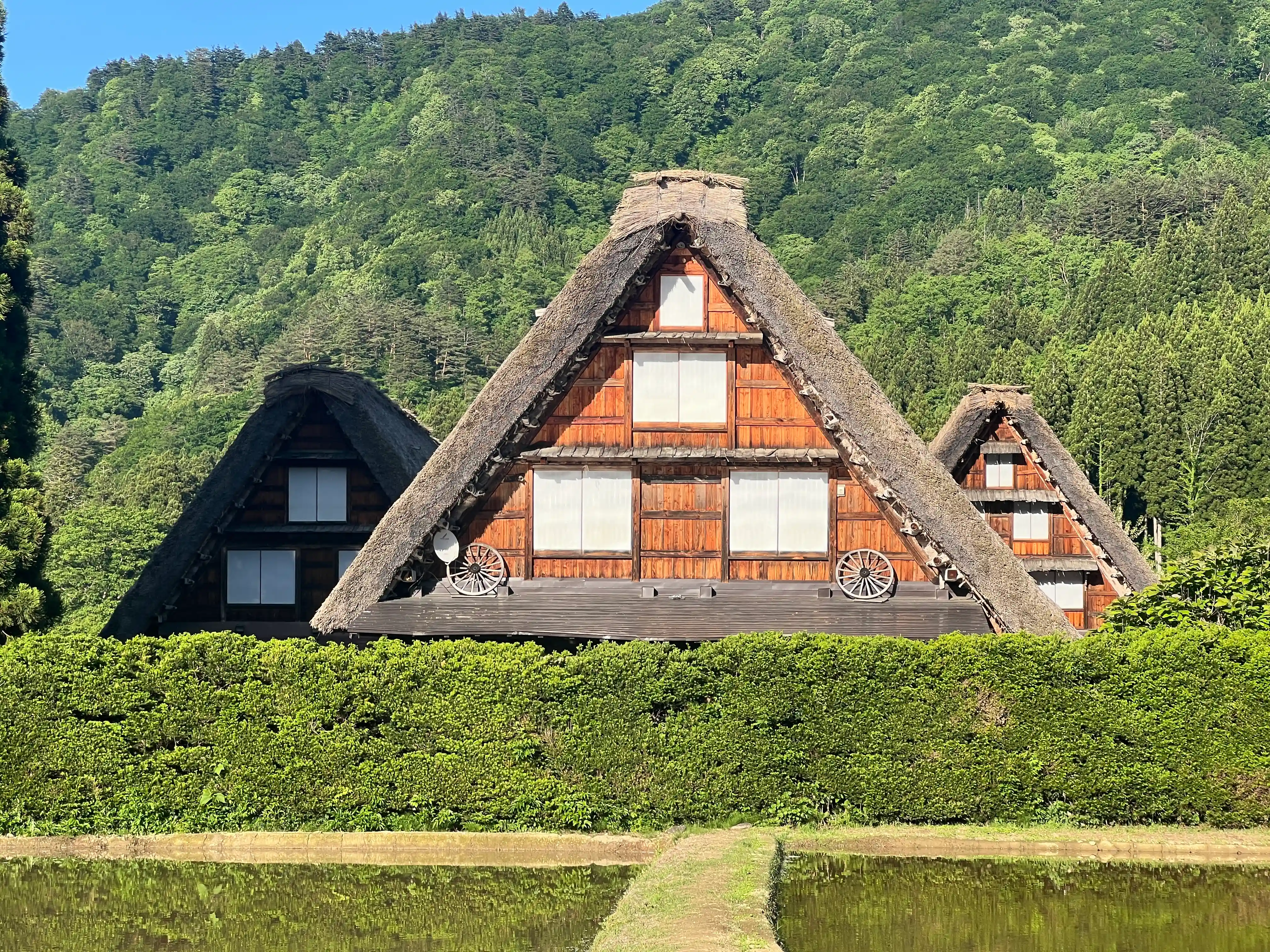 קנזאווה ושיראקווה-גו